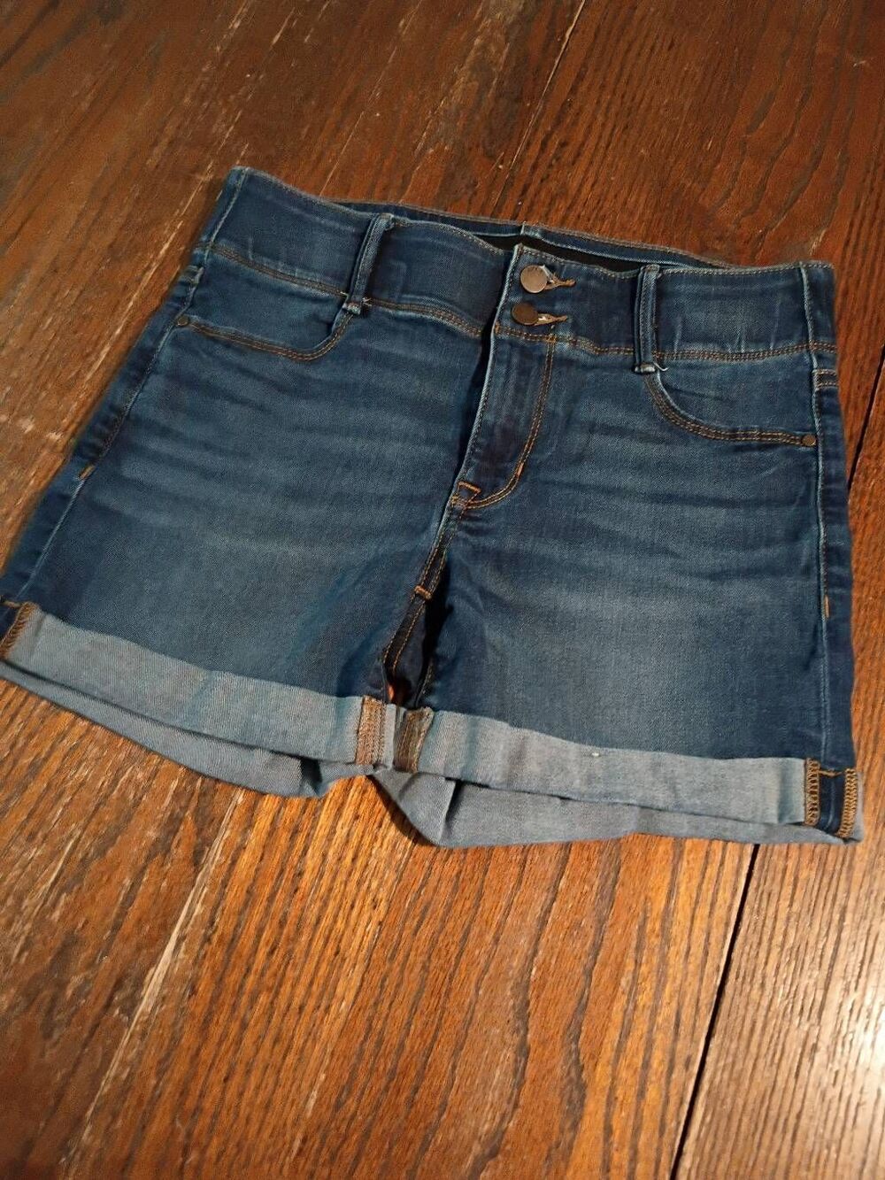 Apt 9 Size 8 Double Button Elastic Waist Cuffed Hem Denim Blue Jean Shorts